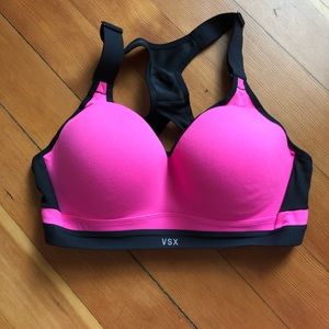 Victoria Secret Sports Bra w/ Wire $ Padding